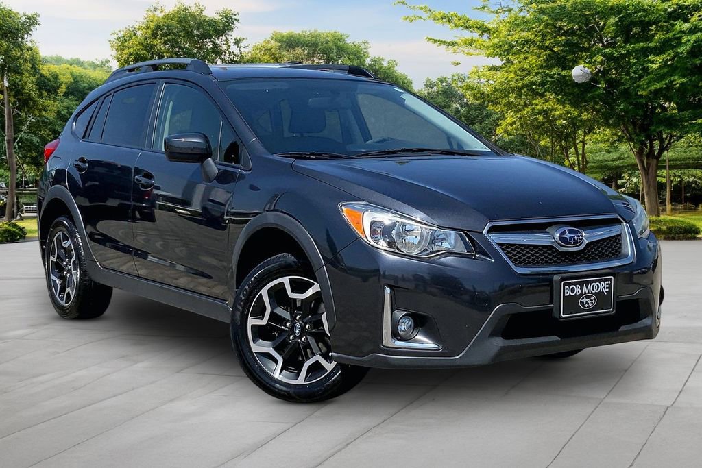 Used 2017 Subaru Crosstrek 2.0i Premium image 3