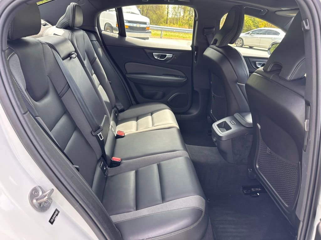 Used 2024 Volvo S60 B5 Plus image 23