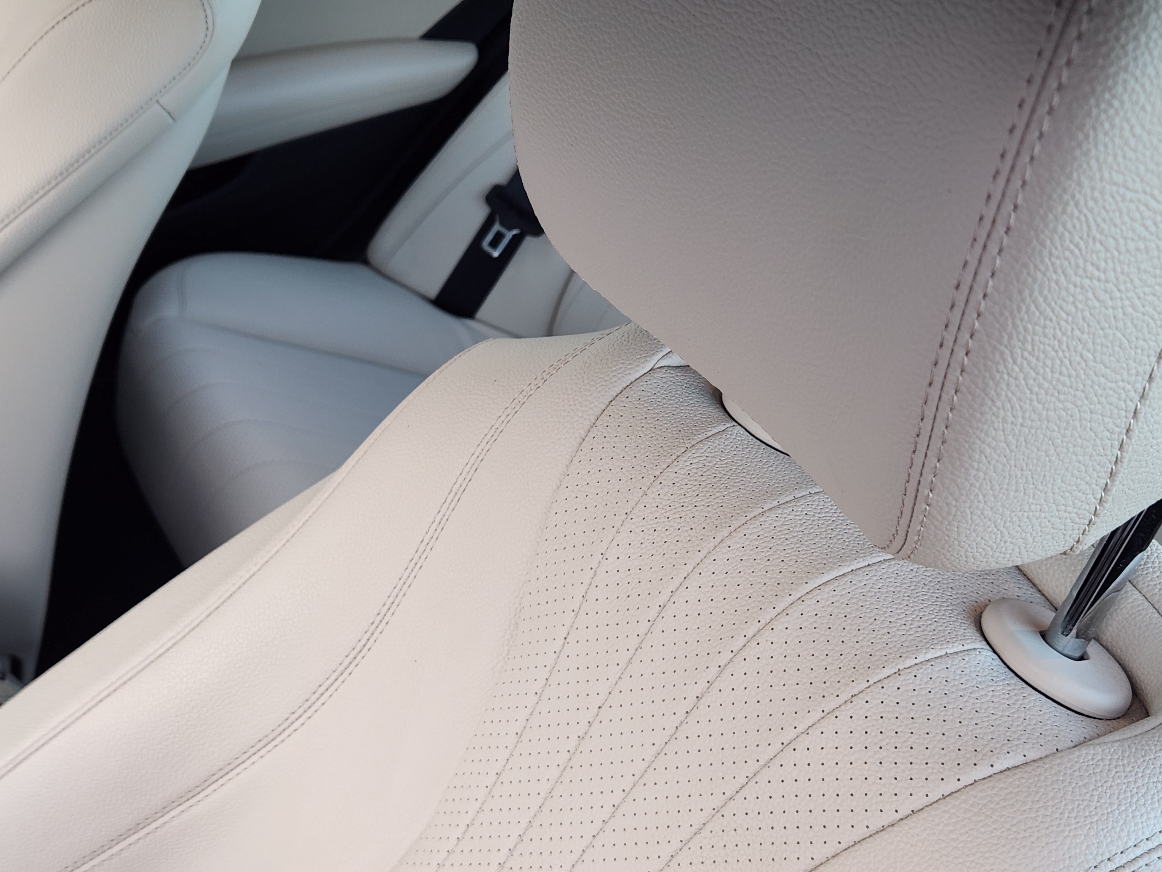 Used 2018 Mercedes-Benz E 300 image 14
