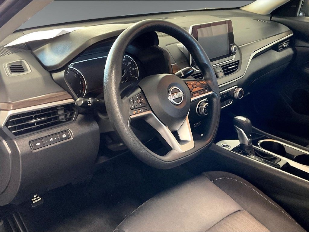 Certified 2024 Nissan Altima 2.5 SV FWD image 8