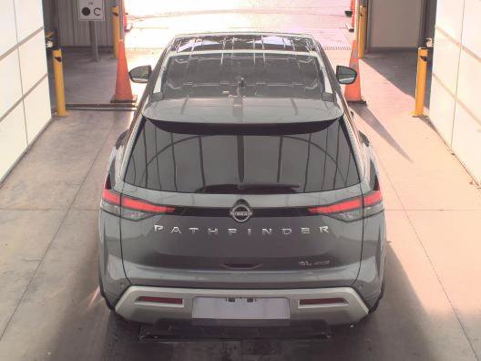 Used 2025 Nissan Pathfinder SL AWD/4WD image 5