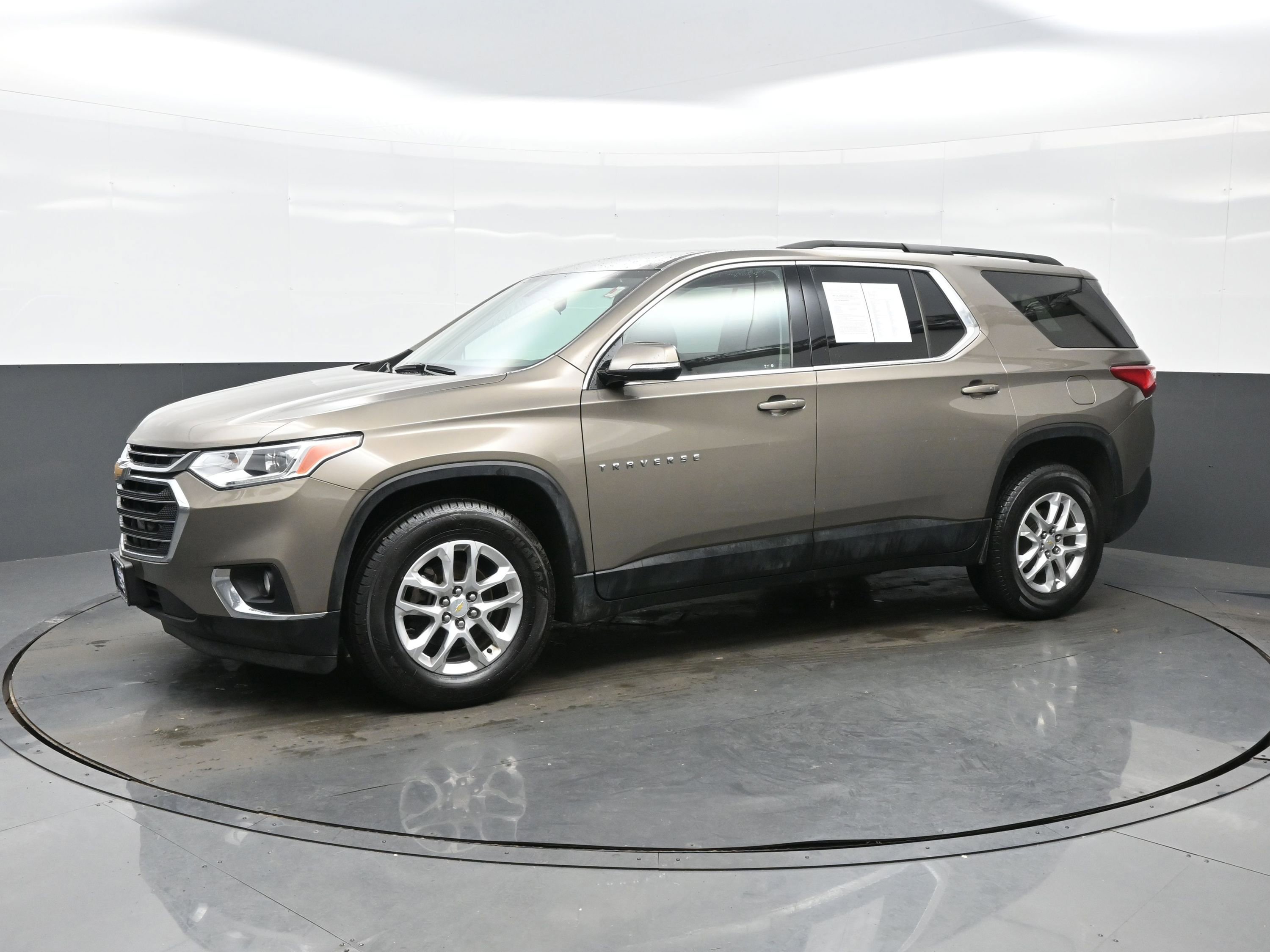 Used 2020 Chevrolet Traverse LT image 5