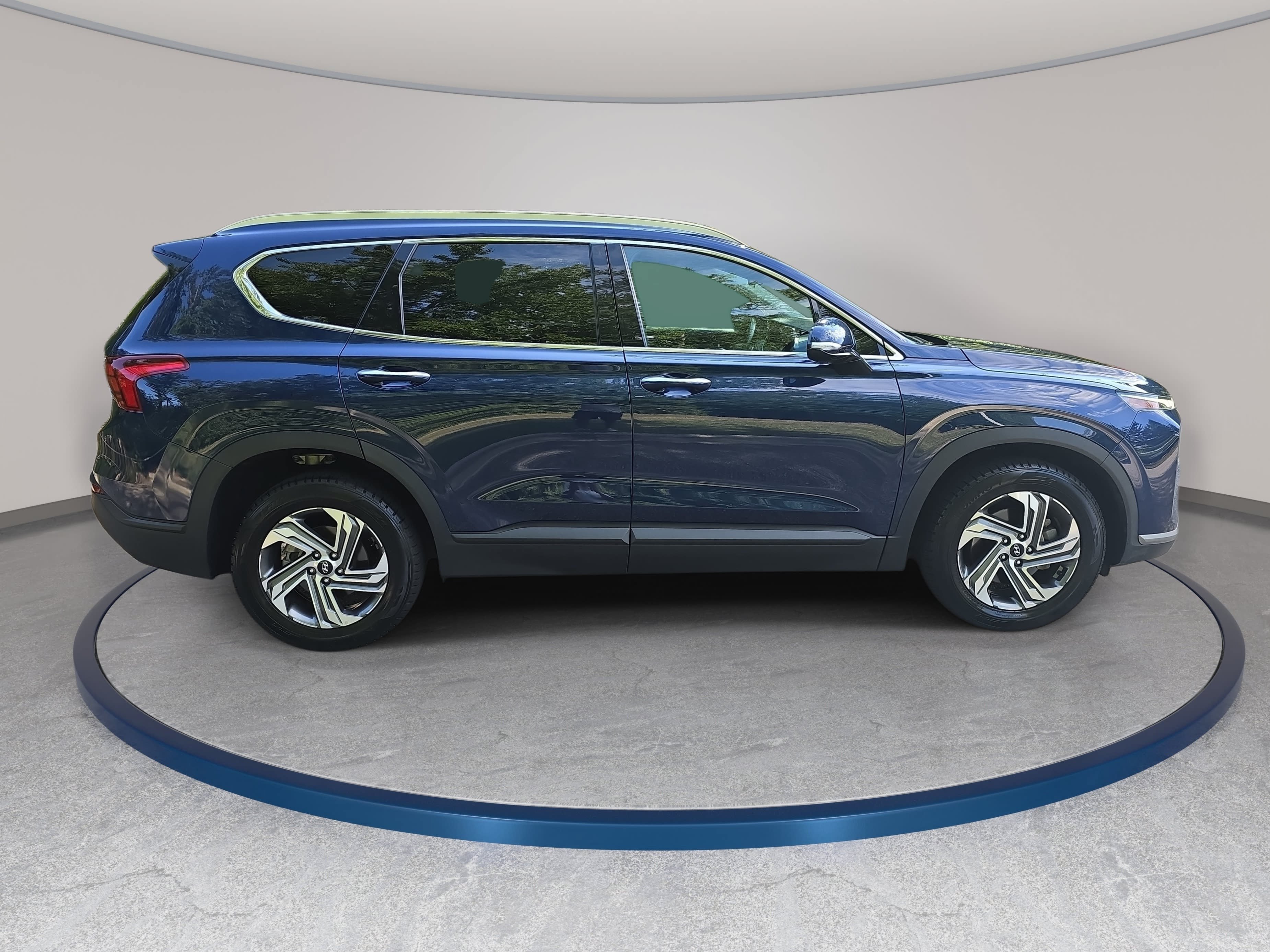 Used 2023 Hyundai Santa Fe SEL FWD image 4