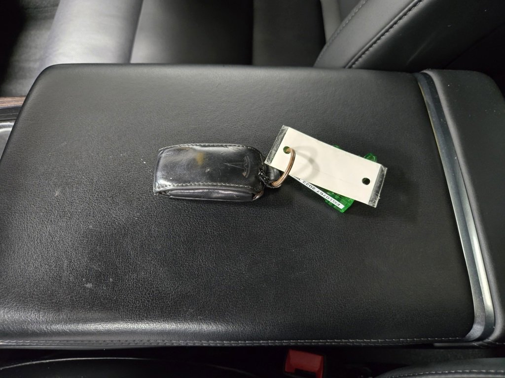 Used 2022 Tesla Model S image 27