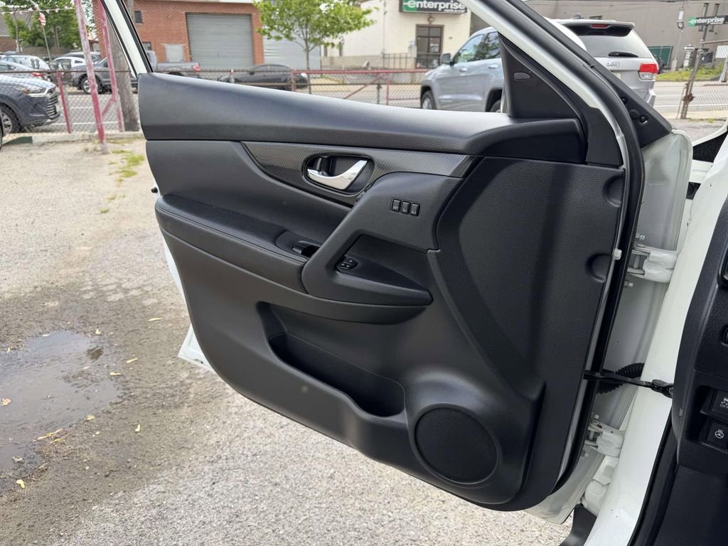 Used 2019 Nissan Rogue SL w/ Premium Package AWD/4WD image 22