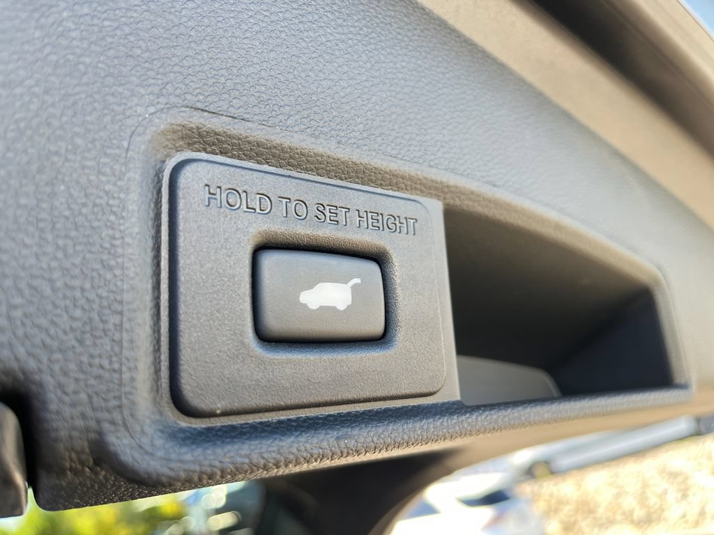Used 2024 Acura RDX w/ Advance Package AWD/4WD image 17
