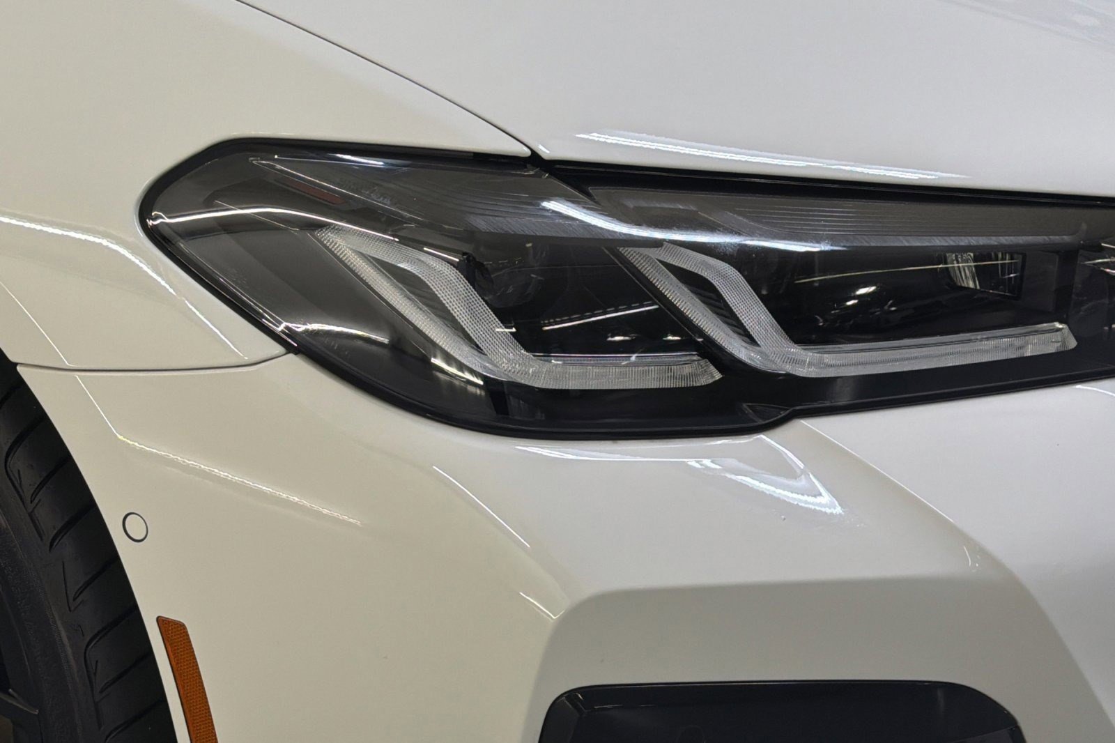 Used 2023 BMW 530i w/ M Sport Package image 11