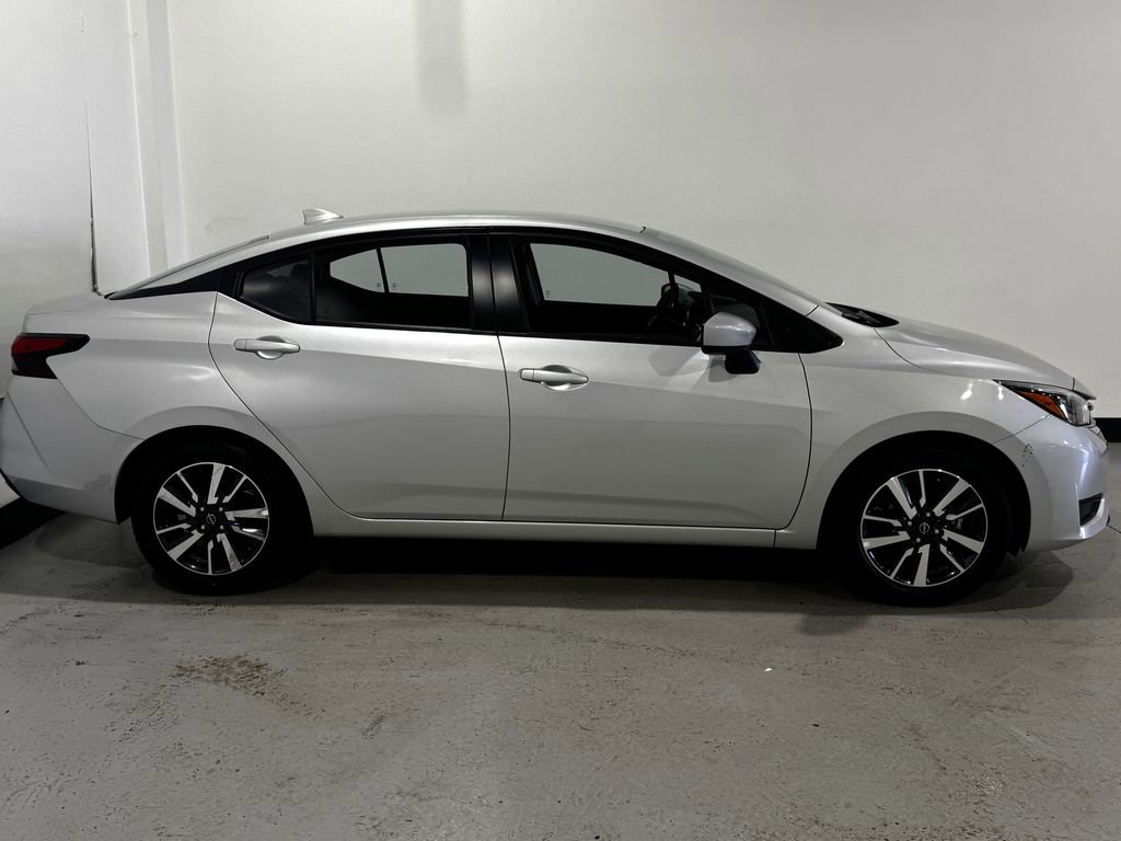 Used 2025 Nissan Versa SV image 20