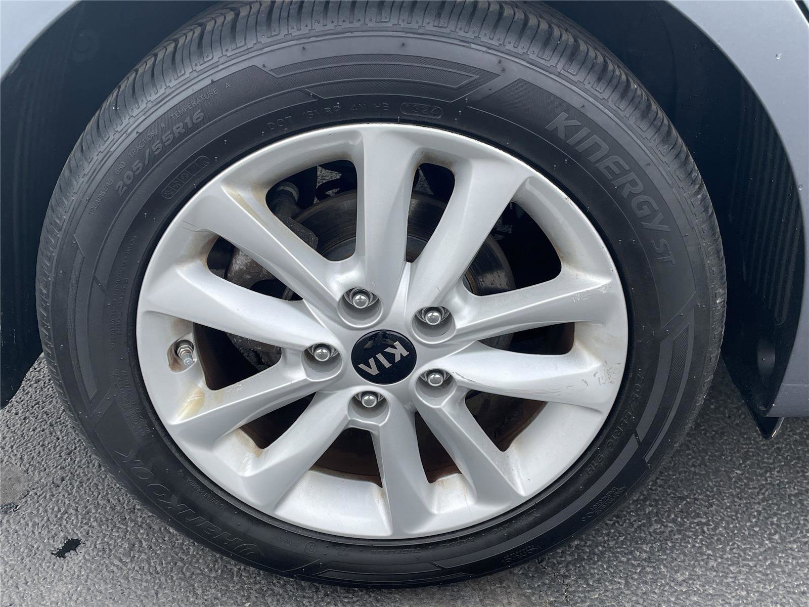 Used 2017 Kia Forte S FWD image 12