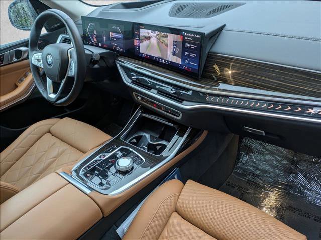 Used 2024 BMW X7 xDrive40i w/ Premium Package image 24