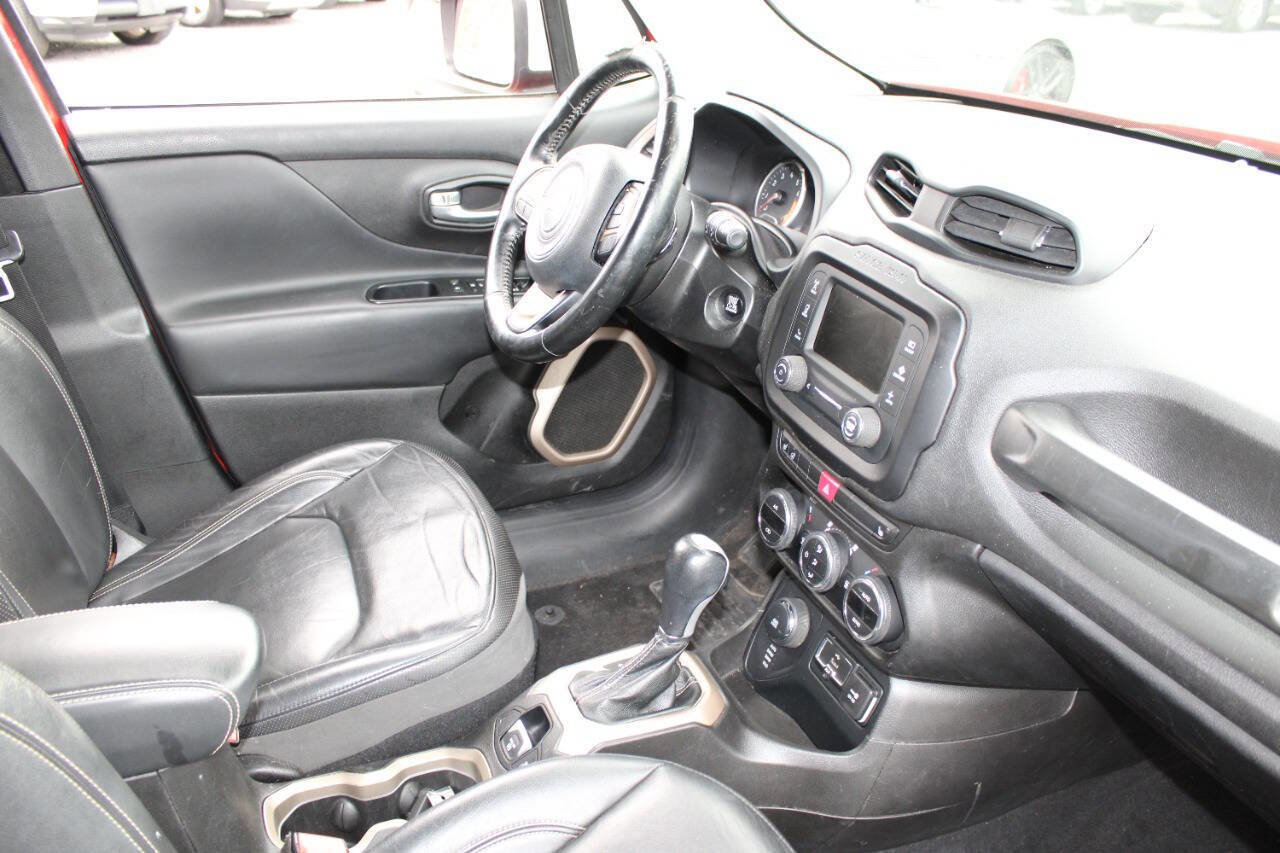 Used 2017 Jeep Renegade Limited image 12
