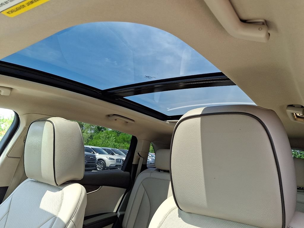 Used 2018 Lincoln MKX Reserve w/ Lincoln MKX Climate Package AWD/4WD image 14