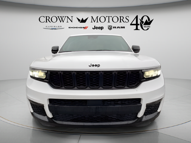 Used 2024 Jeep Grand Cherokee L Limited w/ Black Appearance Package AWD/4WD image 7