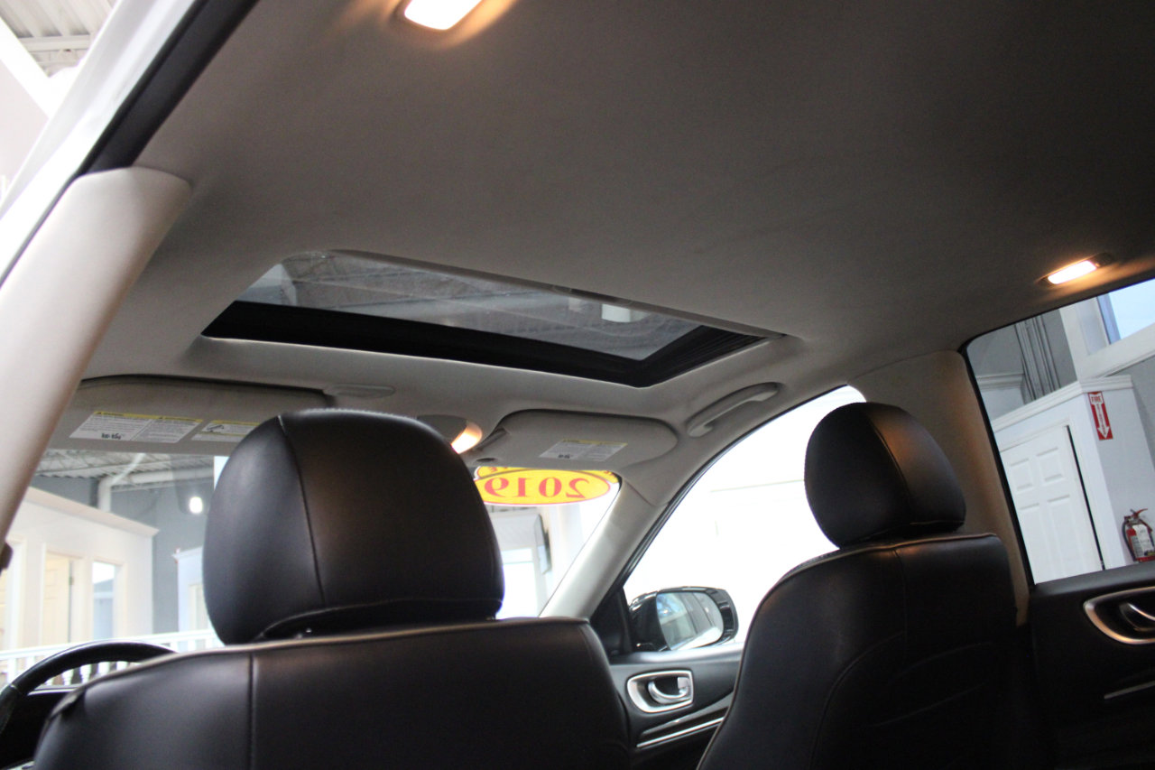 Used 2019 INFINITI QX60 Luxe w/ Essential Package image 13