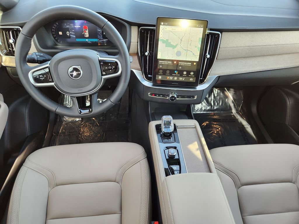 New 2026 Volvo XC90 T8 Plus w/ Protection Package Premier image 14