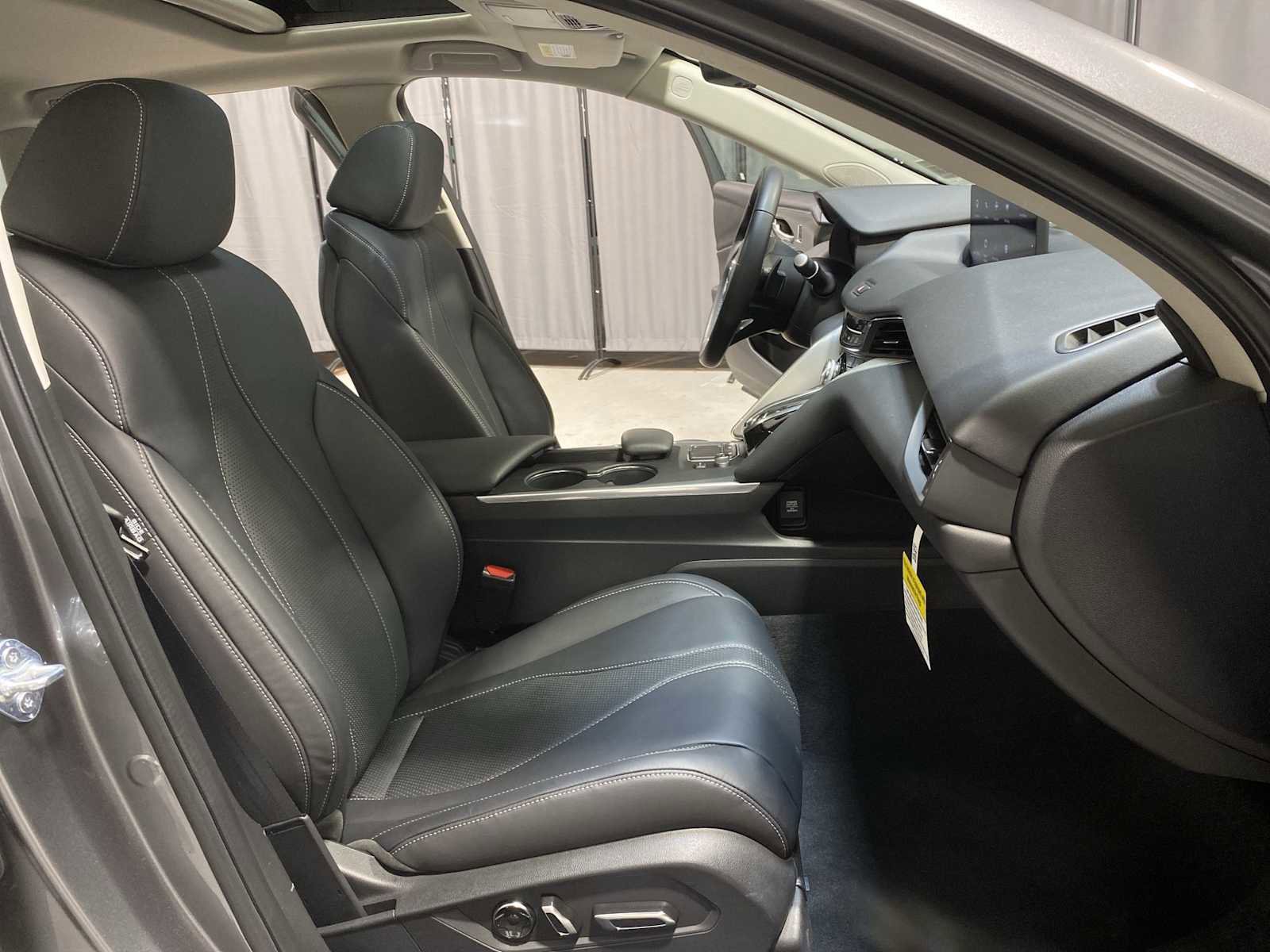 Certified 2025 Acura TLX w/ Technology Package image 14