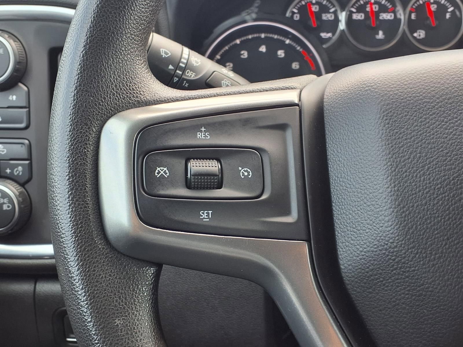 Used 2022 Chevrolet Silverado 2500 LT AWD/4WD image 15