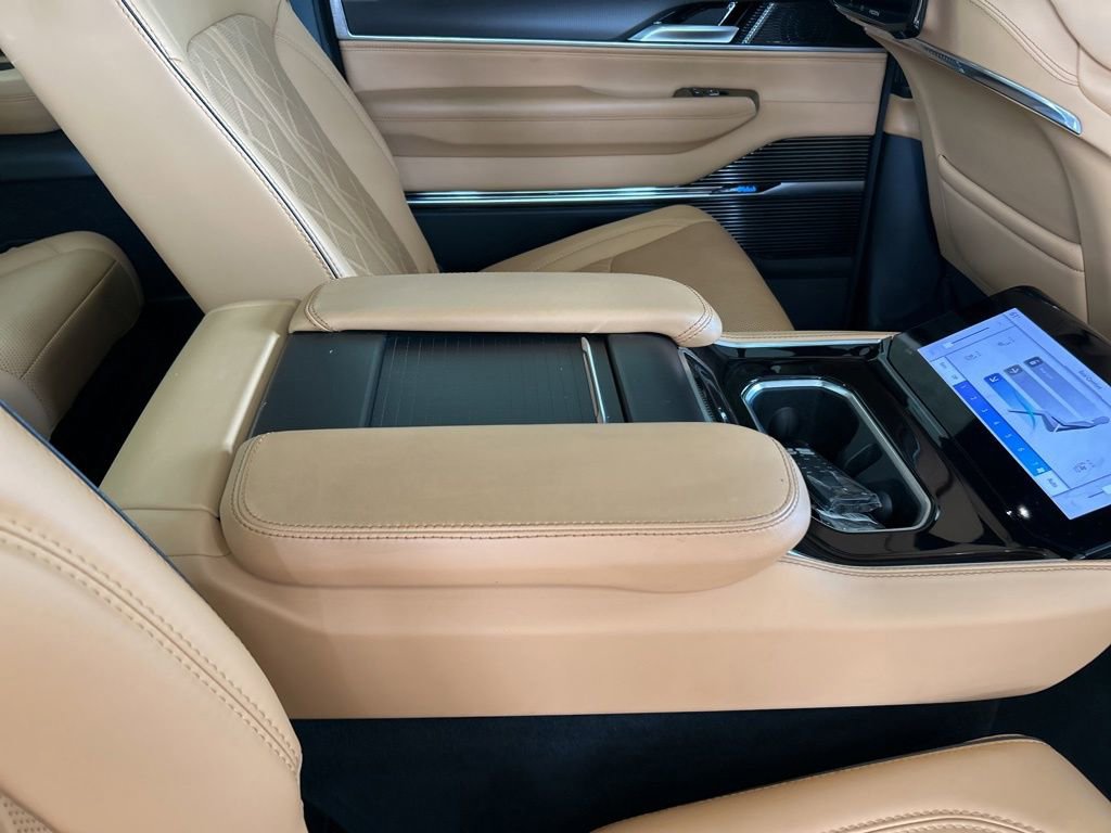 Used 2025 Jeep Grand Wagoneer L Series III w/ Rear Seat Video Group 1 image 36