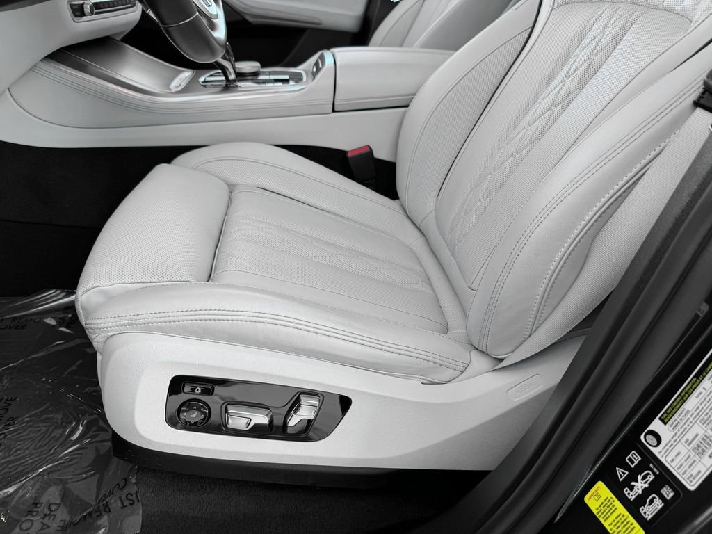 Used 2023 BMW X5 M50i image 28
