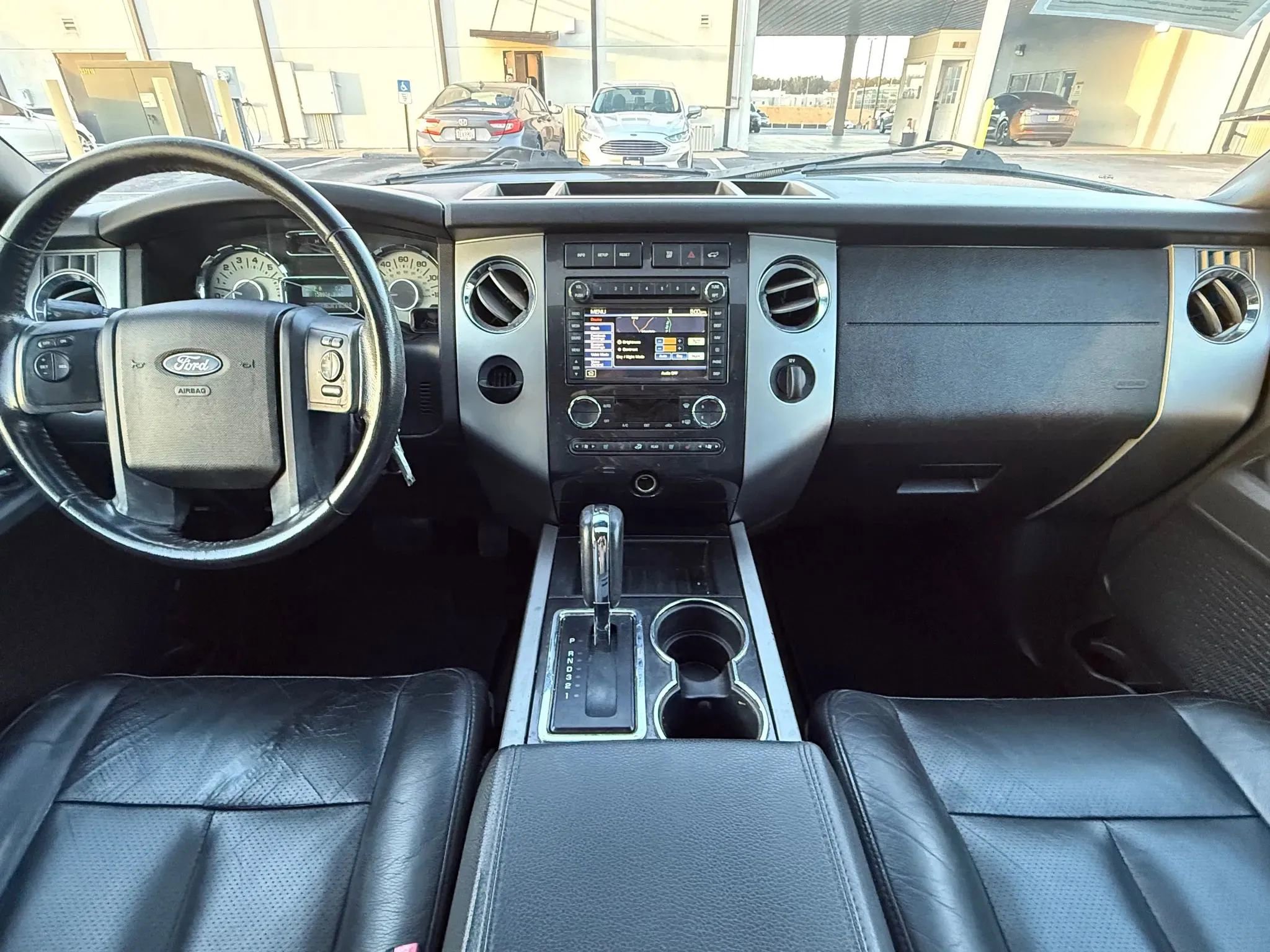 Used 2012 Ford Expedition XLT image 3