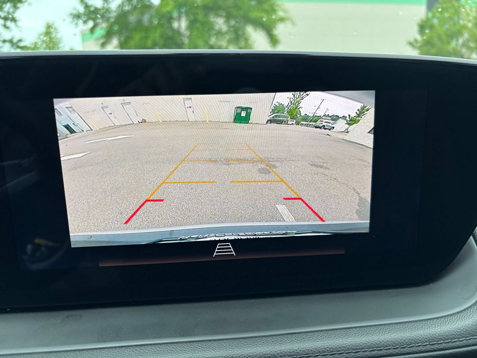 Used 2025 Buick Encore GX Preferred FWD image 23