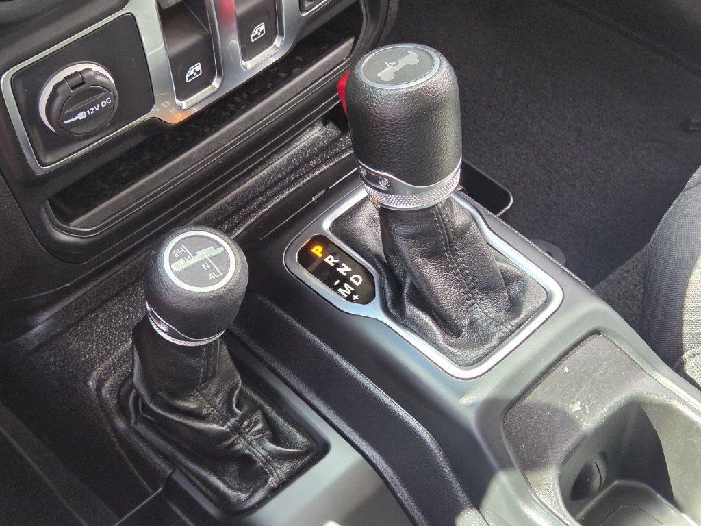 Used 2022 Jeep Wrangler Sport AWD/4WD image 26