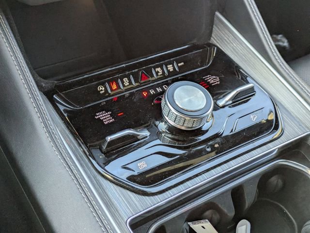 Used 2024 Jeep Wagoneer L Series III w/ Flexible Seating Group image 20