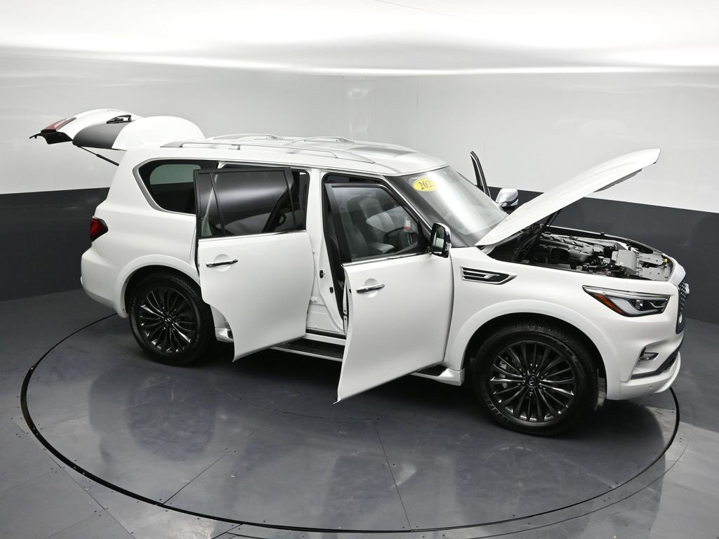 Used 2022 INFINITI QX80 Sensory w/ All-Season Package image 39