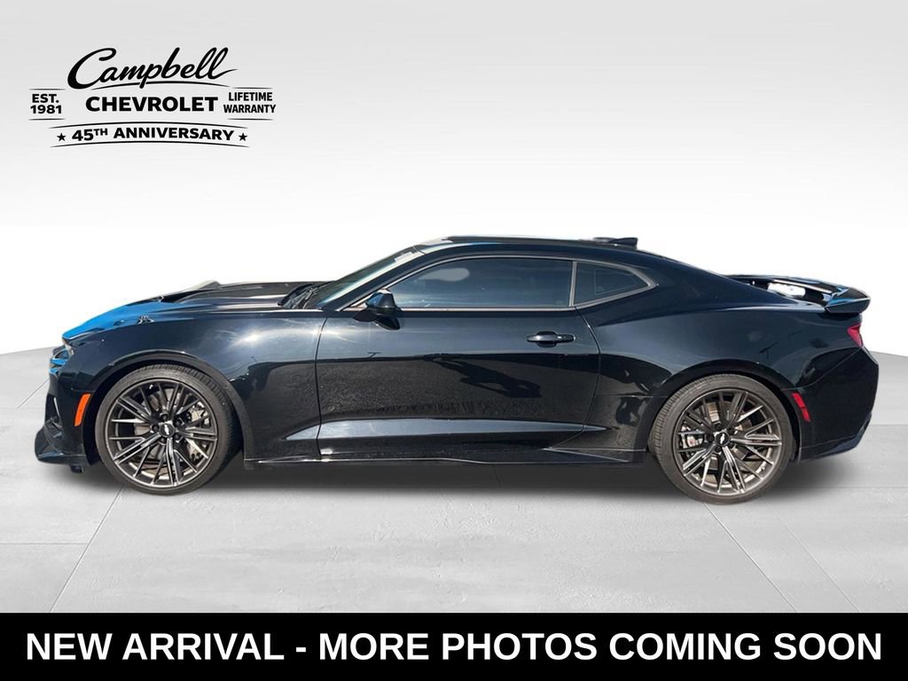Used 2018 Chevrolet Camaro ZL1 RWD image 2