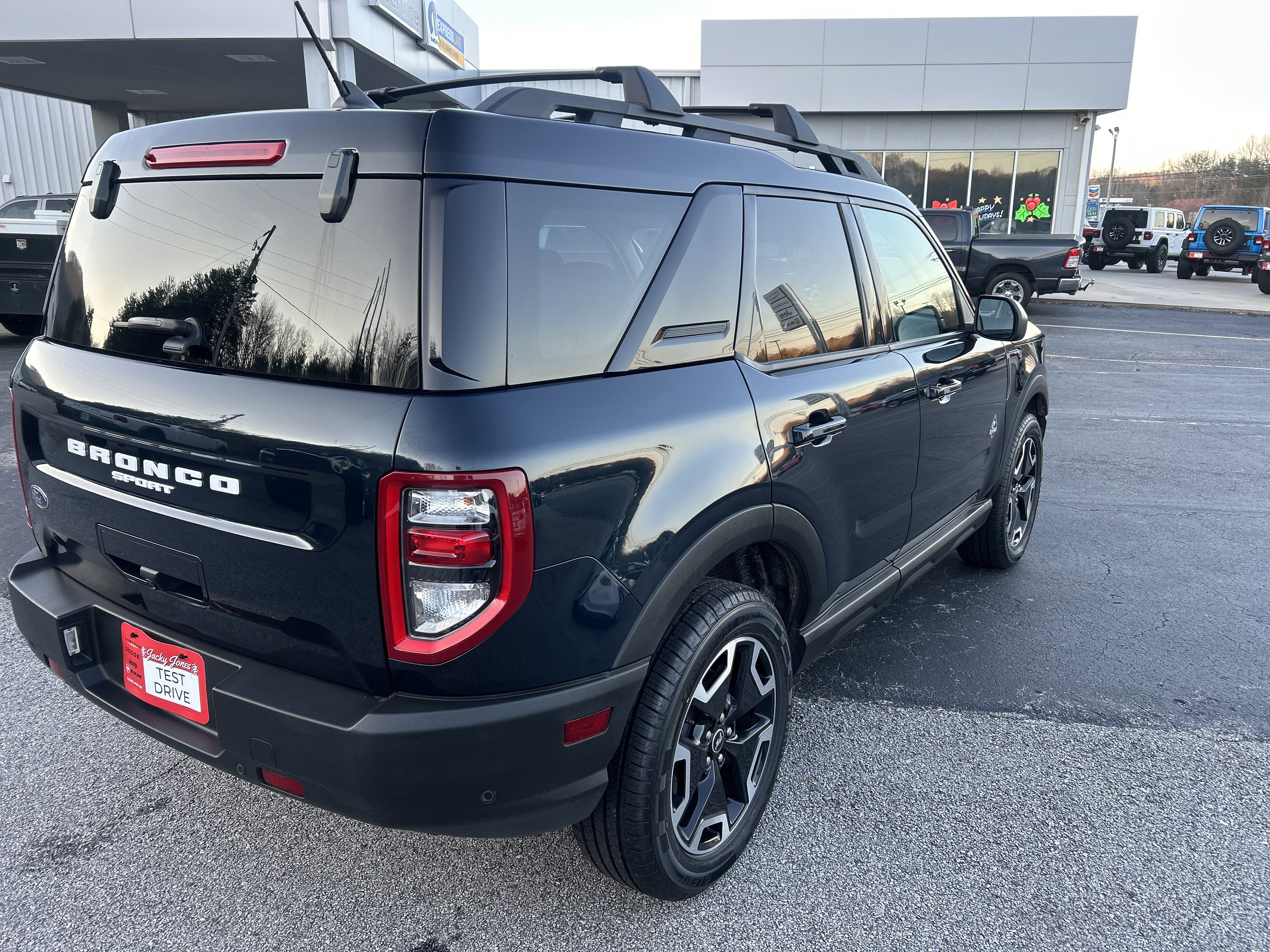 Used 2022 Ford Bronco Sport Outer Banks w/ Tech Package image 8