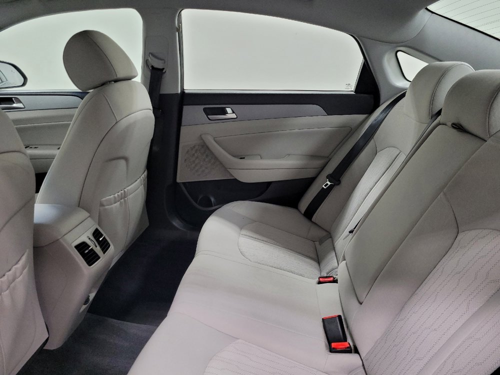 Used 2019 Hyundai Sonata Plug-In Hybrid image 18