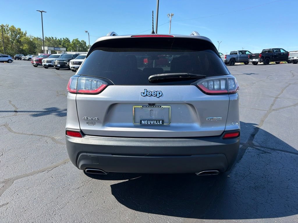 Used 2019 Jeep Cherokee Latitude Plus w/ Cold Weather Group AWD/4WD image 5
