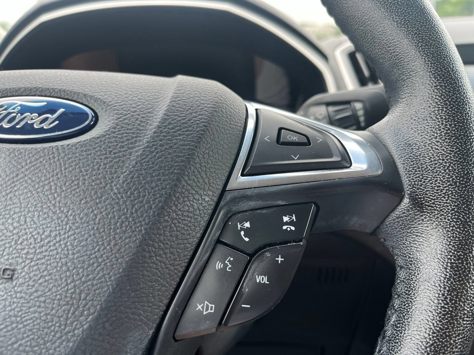 Used 2020 Ford Edge SEL w/ Convenience Package FWD image 15