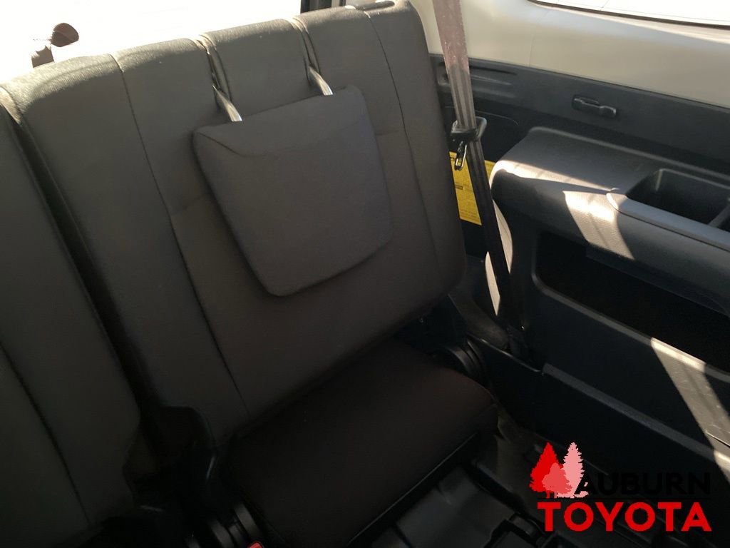 Used 2016 Toyota 4Runner SR5 AWD/4WD image 18
