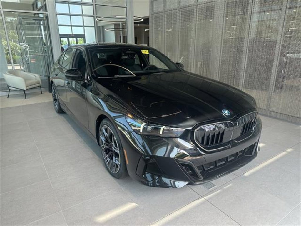 New 2026 BMW i5 eDrive40 w/ M Sport Package