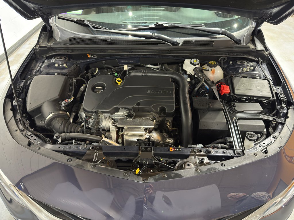 Used 2025 Chevrolet Malibu LT image 32