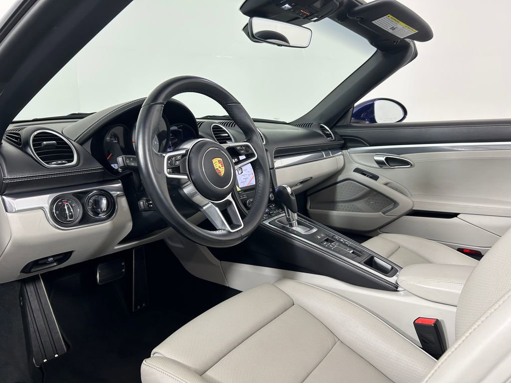 Used 2021 Porsche 718 Boxster S RWD image 4