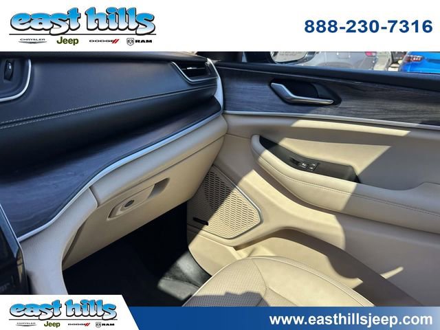 Certified 2021 Jeep Grand Cherokee L Limited w/ Luxury Tech Group II AWD/4WD image 38