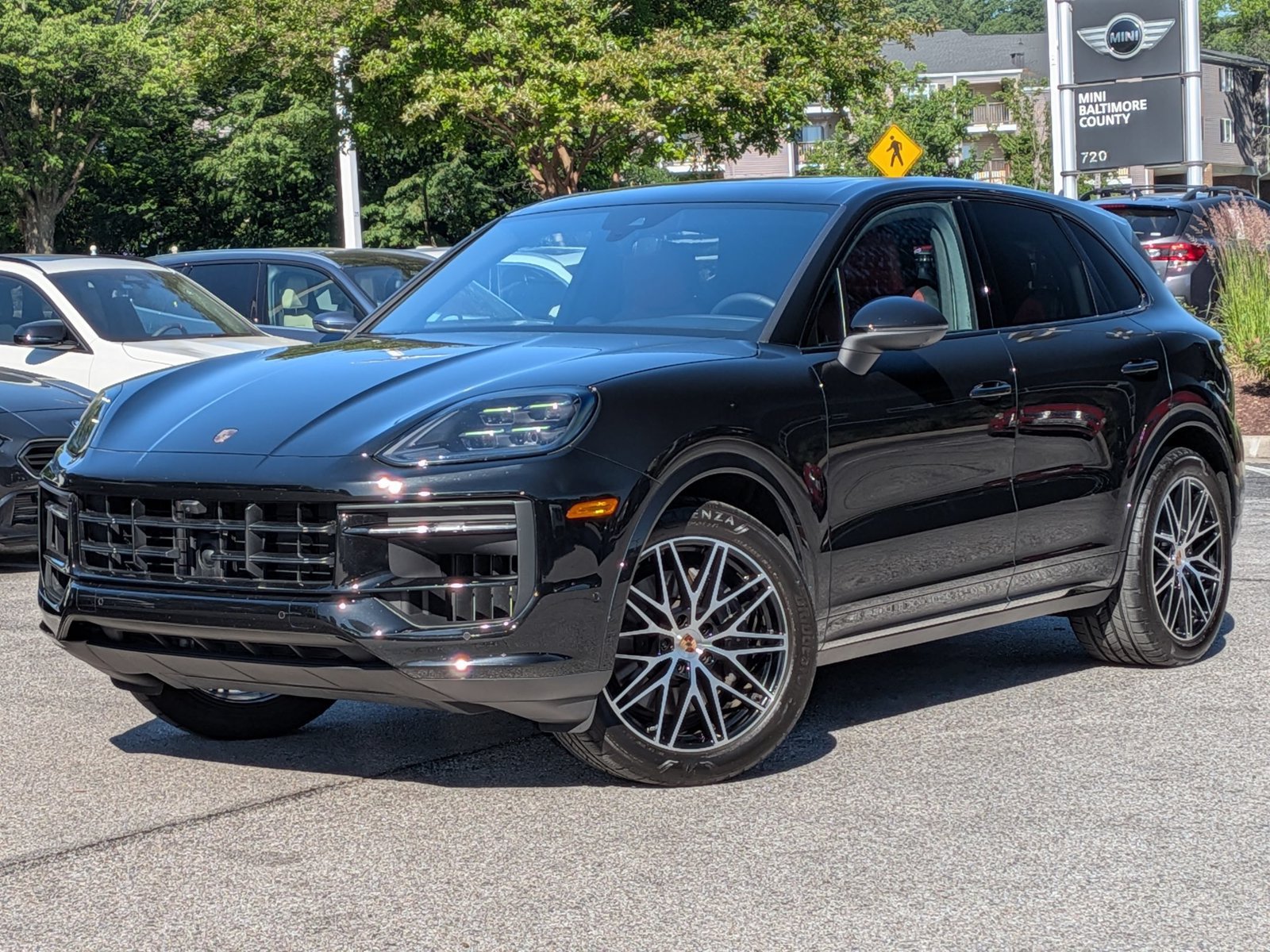 Used 2026 Porsche Cayenne AWD/4WD image 1