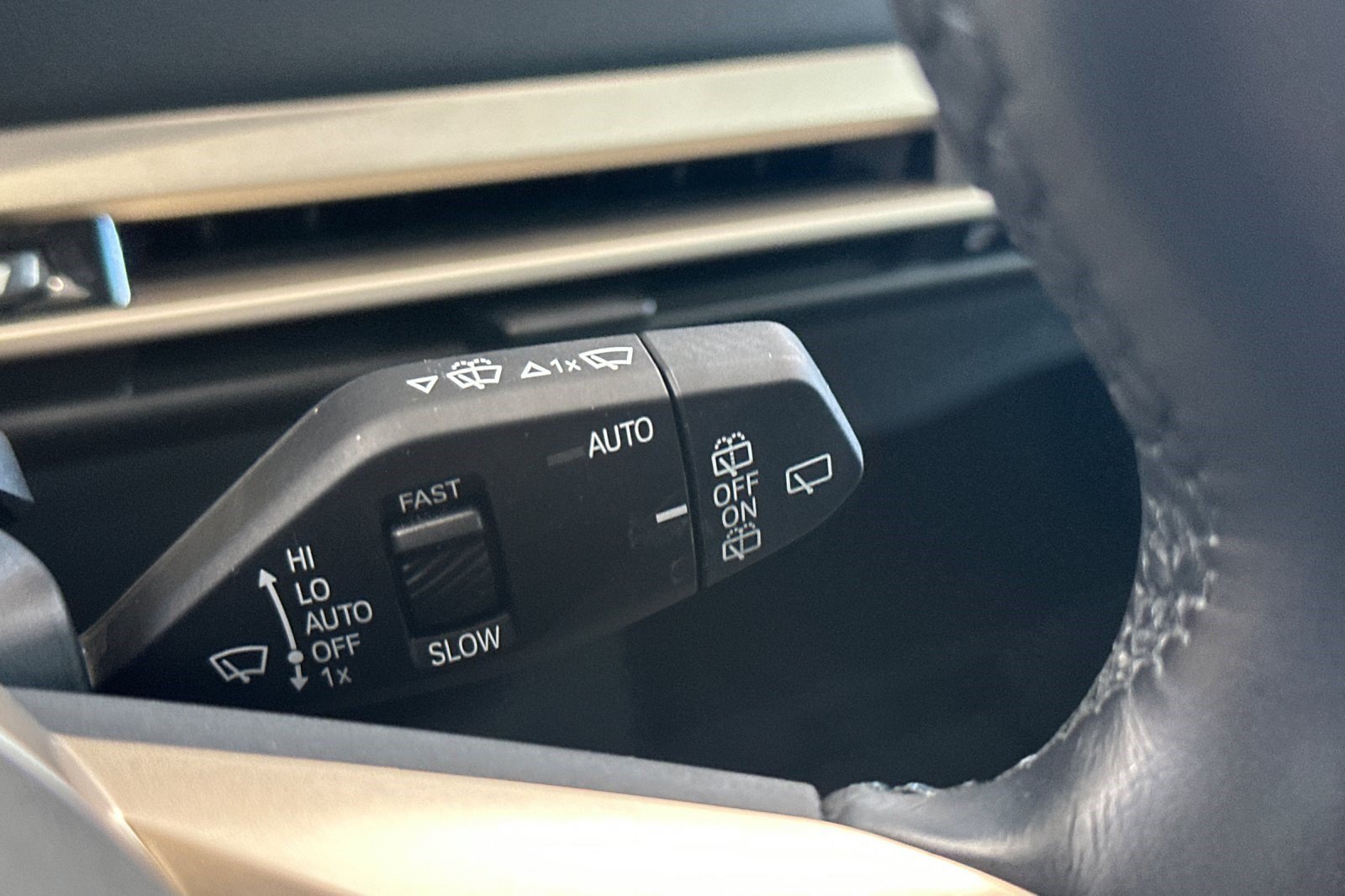 Certified 2024 BMW iX xDrive50 w/ Premium Package AWD/4WD image 35