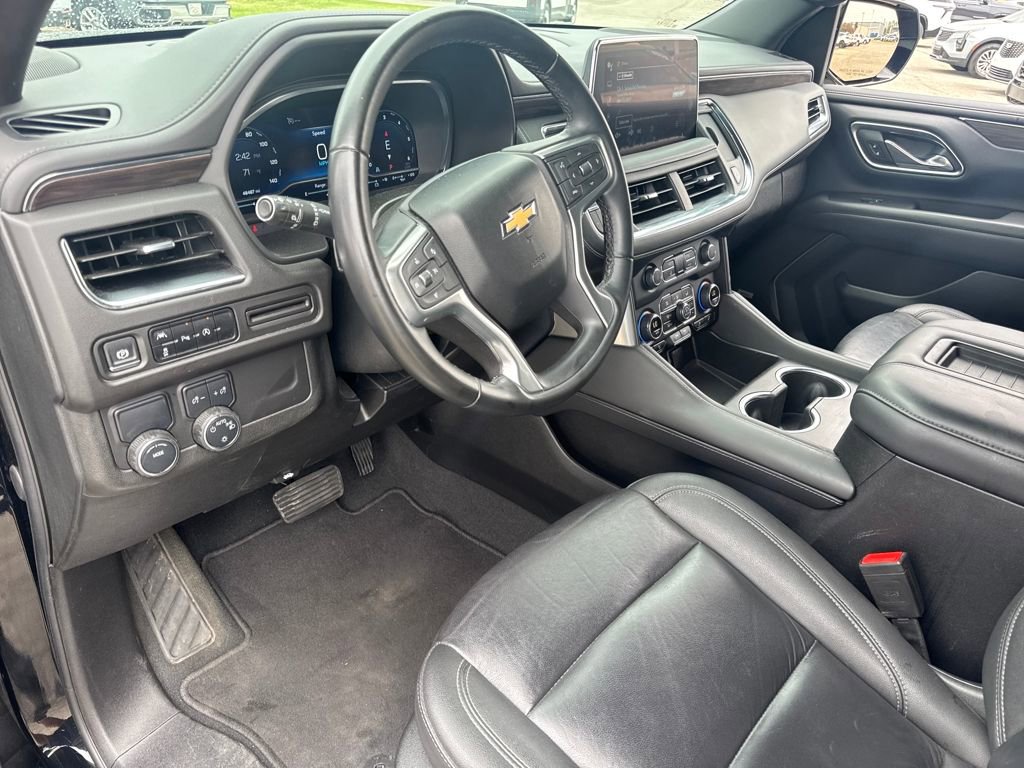 Used 2024 Chevrolet Suburban LT image 19