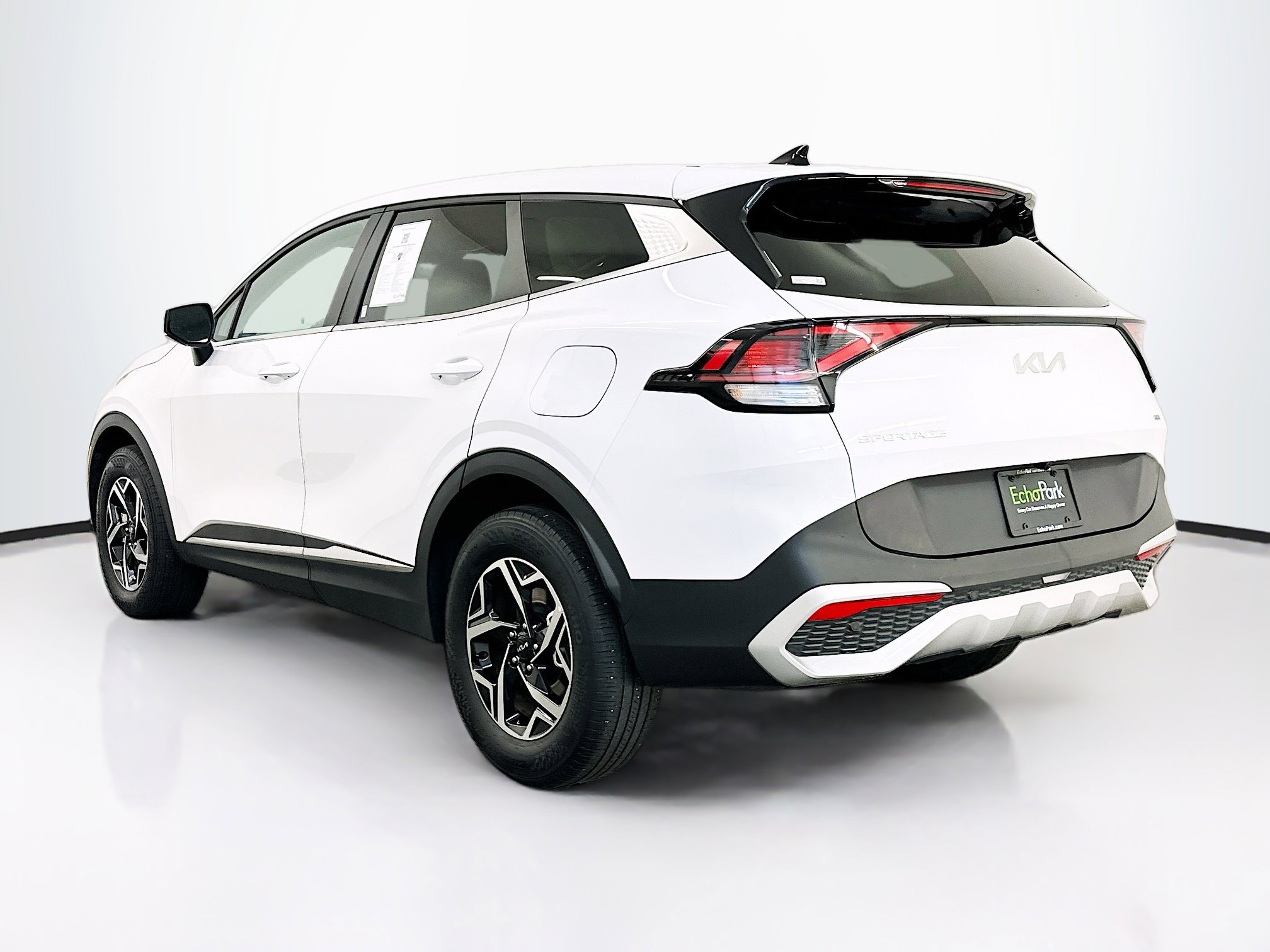 Used 2025 Kia Sportage LX image 5