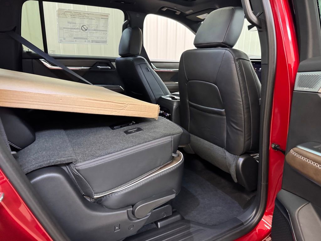New 2026 GMC Acadia Denali Ultimate w/ LPO, Floor Liner Package image 27