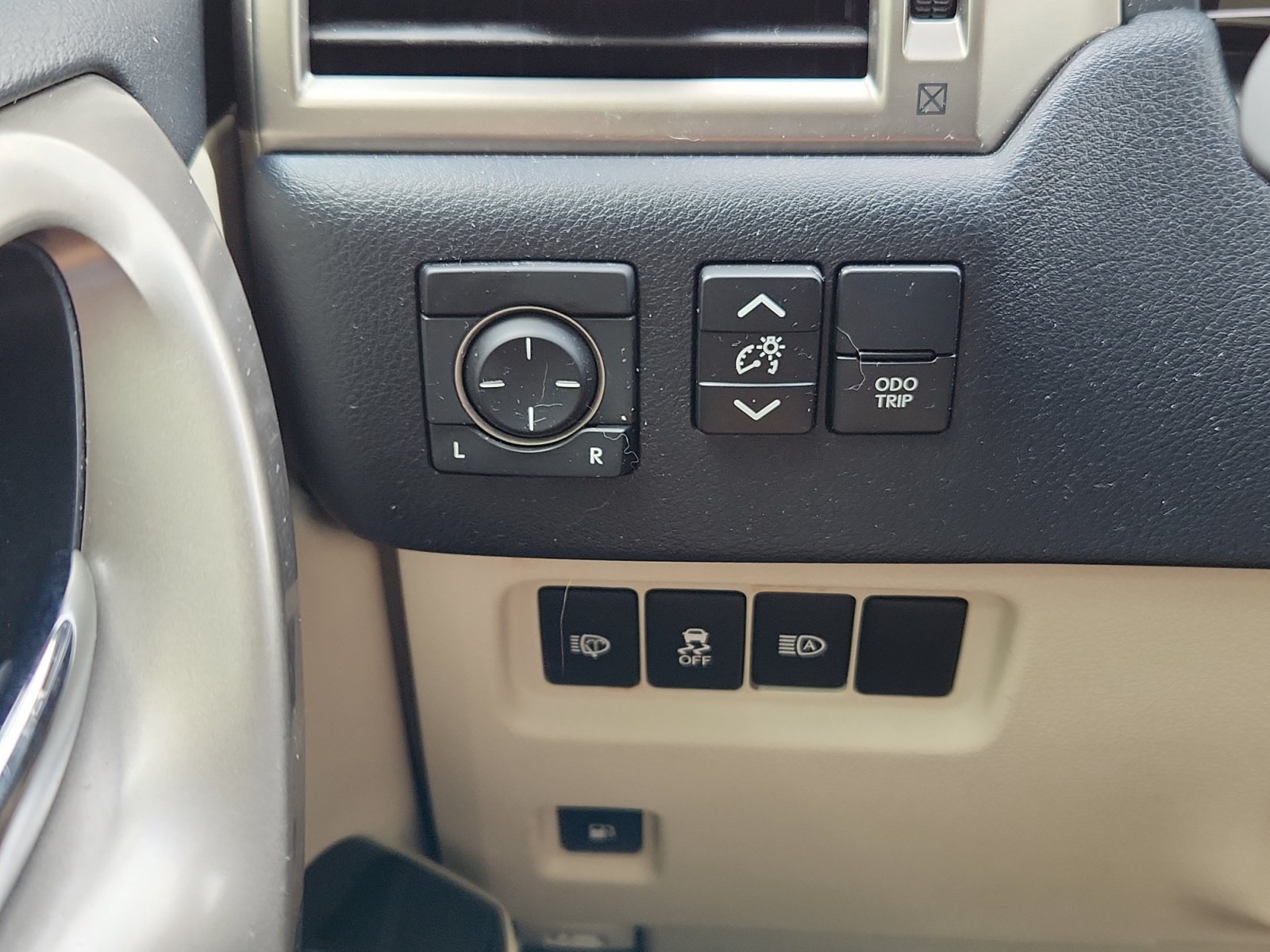 Used 2020 Lexus GX 460 Premium AWD/4WD image 25