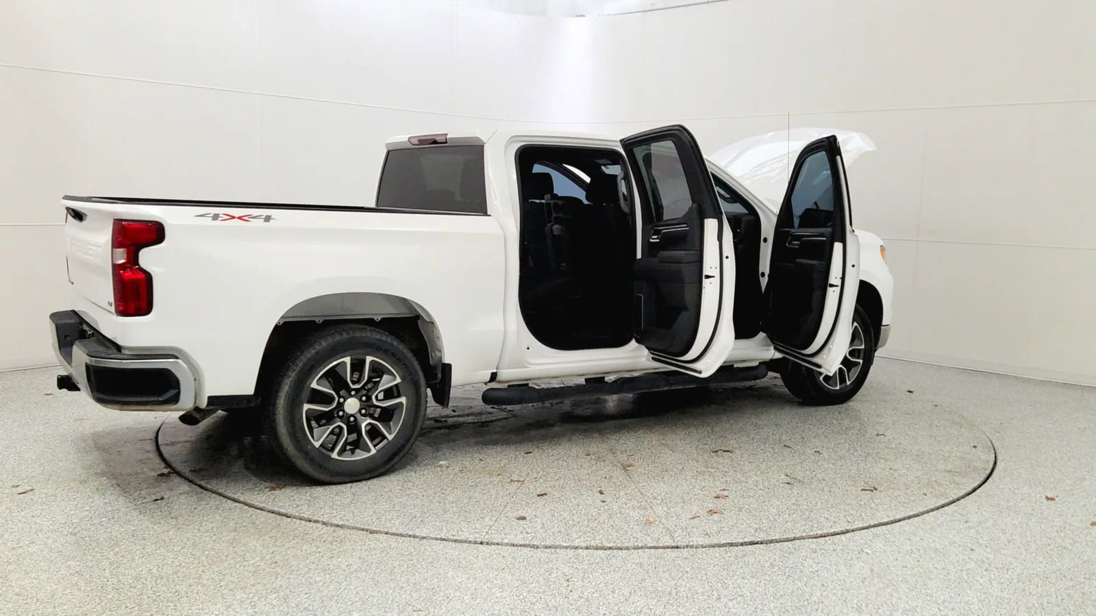 Used 2022 Chevrolet Silverado 1500 LT image 12