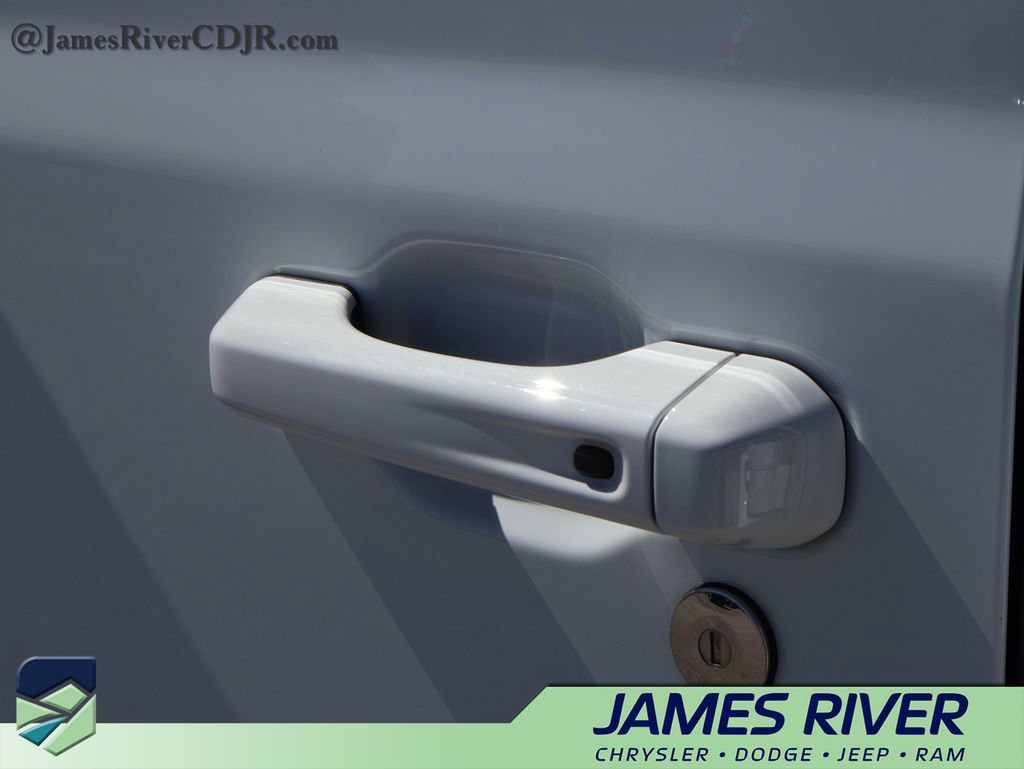 Used 2023 Jeep Wrangler Altitude image 19