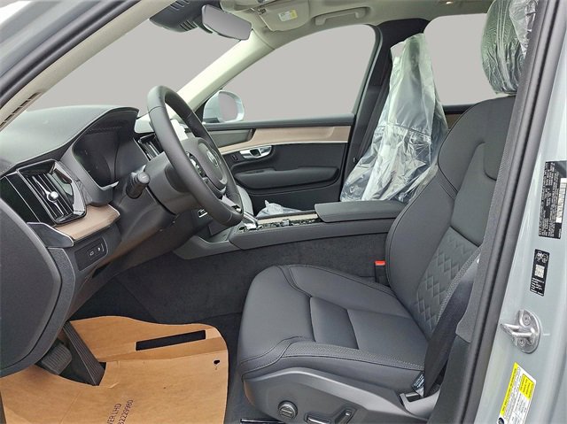 New 2026 Volvo XC90 T8 Plus image 10