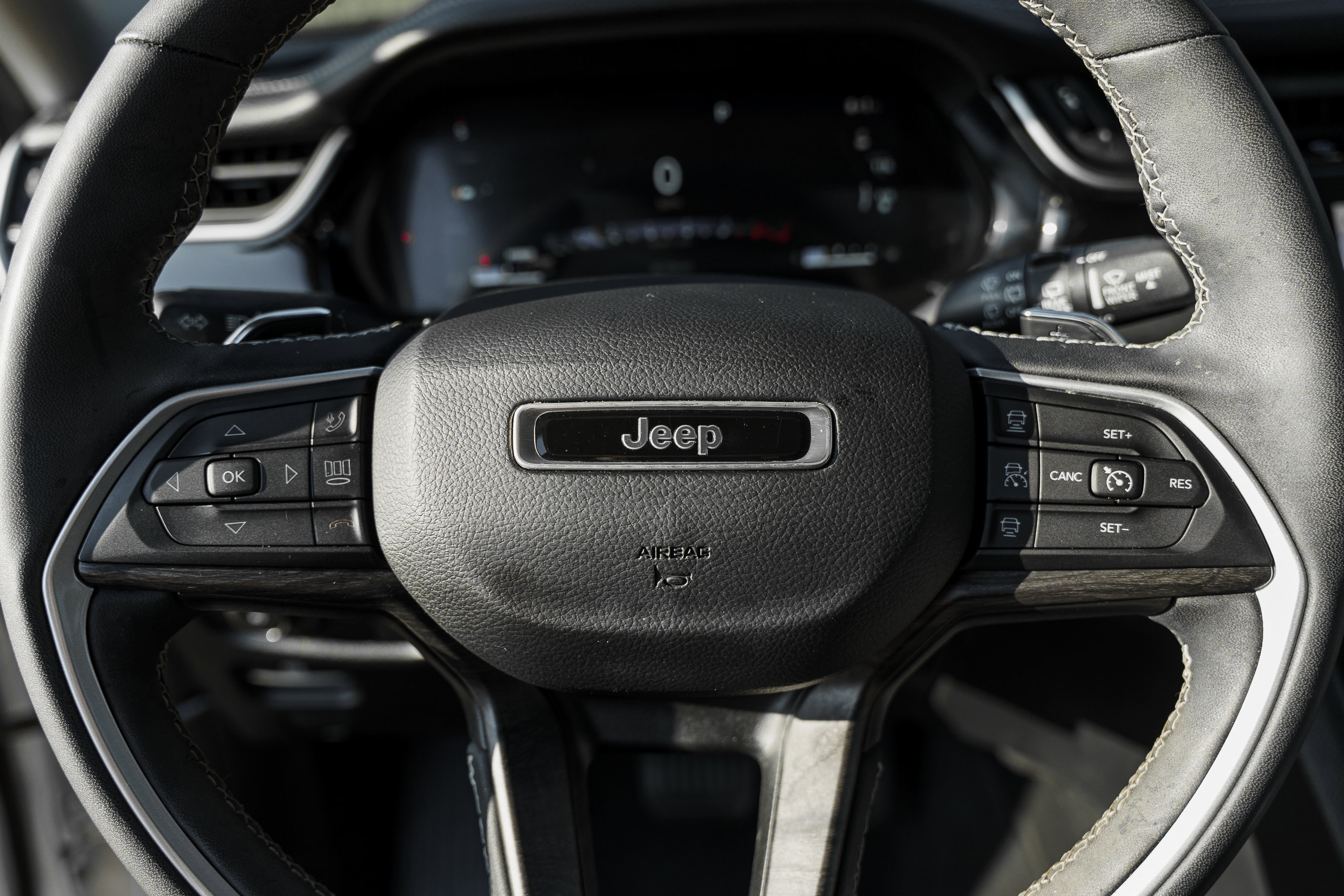 Used 2023 Jeep Grand Cherokee 4WD 4xe image 16