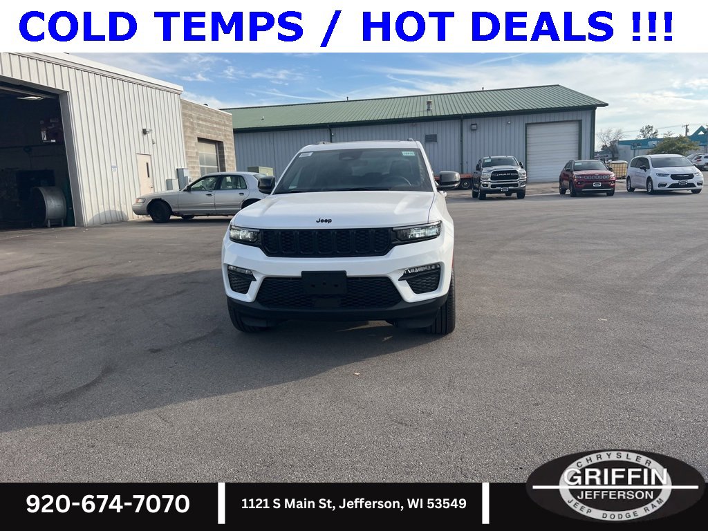 New 2025 Jeep Grand Cherokee Limited w/ Black Appearance Package image 4