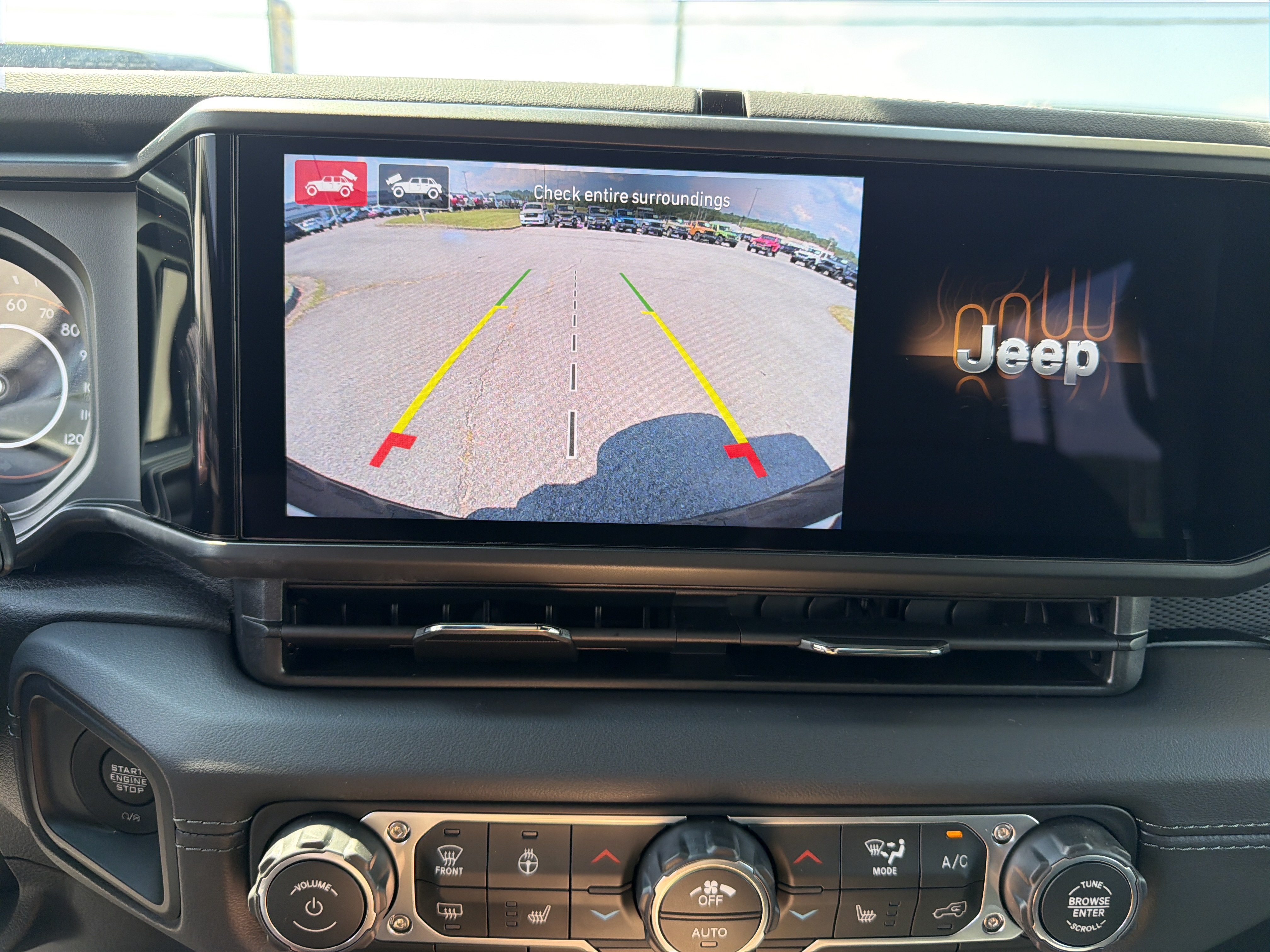 New 2027 Jeep Wrangler Unlimited Rubicon AWD/4WD image 24
